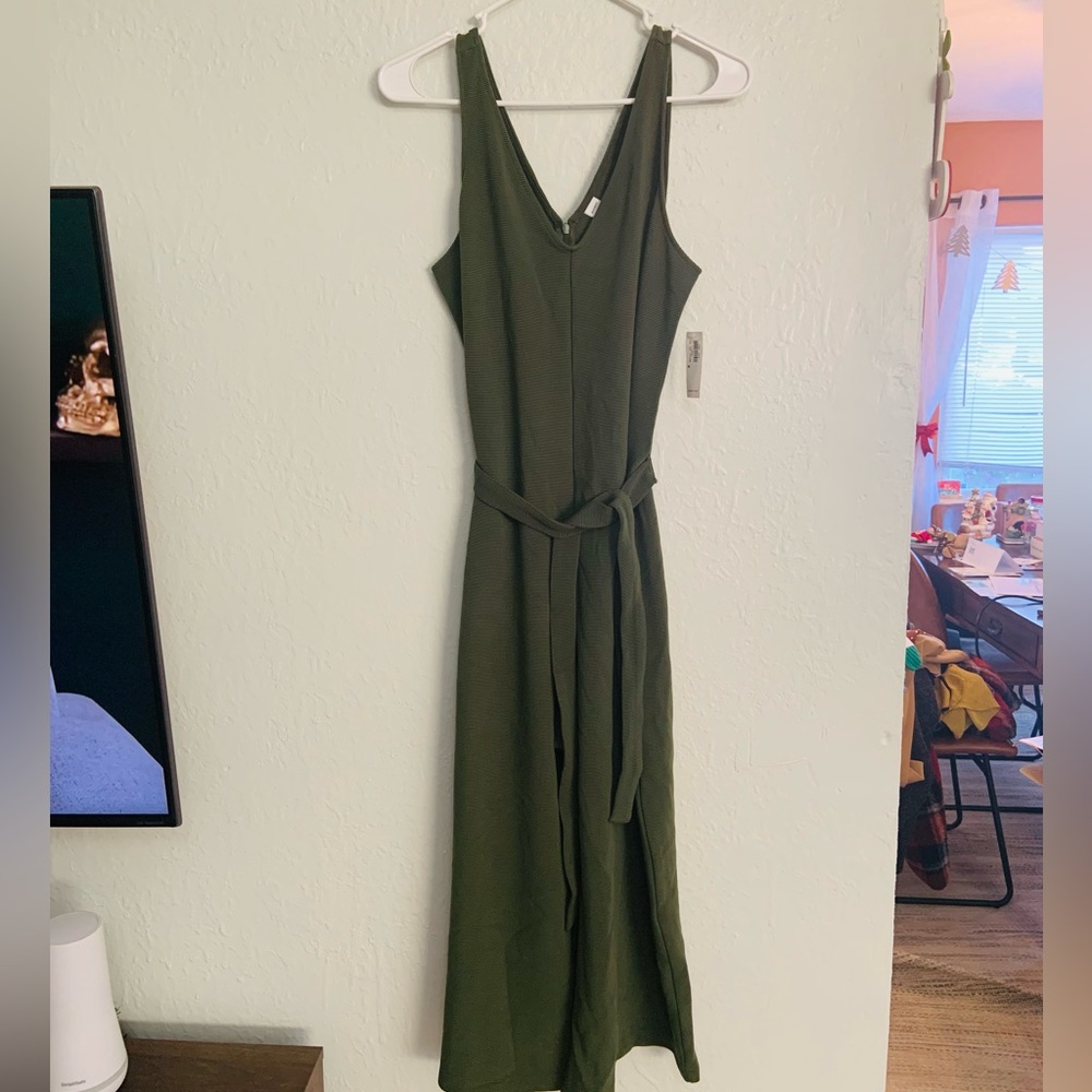 NWT Old Navy Olive Ribbed Jumpsuit Wide leg Medium M
